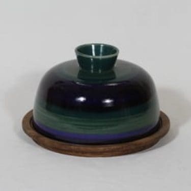 Arabia FA juustokupu ja tarjotin, käsinmaalattu, suunnittelija Heljätuulia Sundström, käsinmaalattu, signeerattu