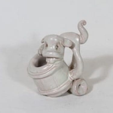 Kupittaan savi Pluto figuuri, valkoinen lasite, suunnittelija Pentti Joroinen,