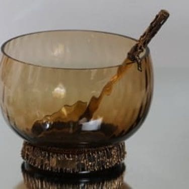 Kumela 1020/S boolimalja ja kauha, signeerattu, suunnittelija Pentti Sarpaneva, signeerattu, pronssivanne