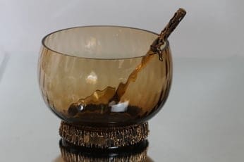 Kumela 1020/S boolimalja ja kauha, signeerattu, suunnittelija Pentti Sarpaneva, signeerattu, pronssivanne