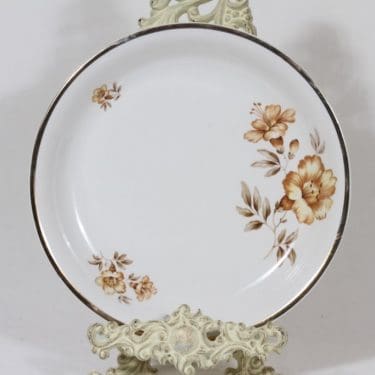 Arabia Myrna vati, suunnittelija Olga Osol, serikuva