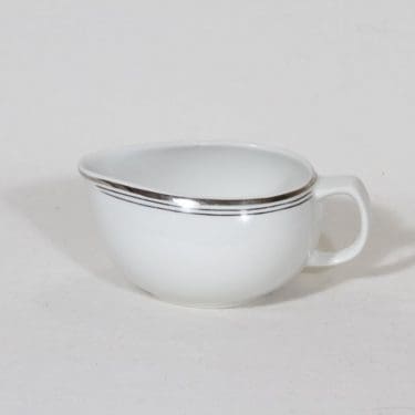 Arabia Platina kastikekaadin, suunnittelija Raija Uosikkinen, raitakoriste