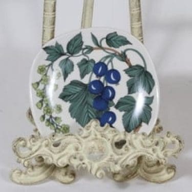 Arabia Botanica koristelautanen, Musta viinimarja, suunnittelija Esteri Tomula, Musta viinimarja, pieni, serikuva