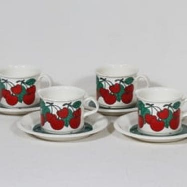 Arabia Kirsikka kahvikupit, 4 kpl, suunnittelija Inkeri Seppälä, serikuva, retro