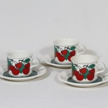 Arabia Kirsikka kahvikupit, 3 kpl, suunnittelija Inkeri Seppälä, serikuva, retro