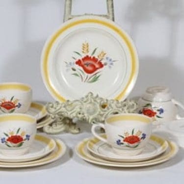 Arabia Kesä kahvikupit ja lautaset, käsinmaalattu, 4 kpl, suunnittelija Rainer Baer, käsinmaalattu