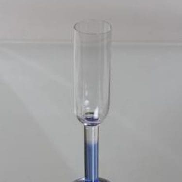 Nuutajärvi Mondo kuohuviinilasi, sininen, suunnittelija Kerttu Nurminen,