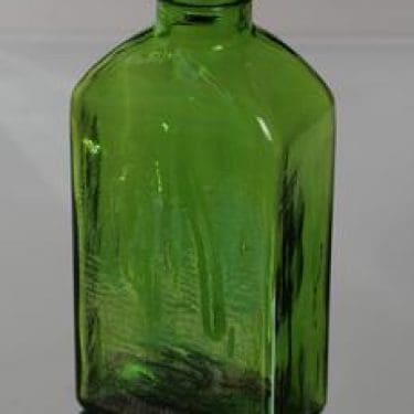 Riihimäen lasi Lankkupullo koristepullo, vihreä, suunnittelija Helena Tynell,