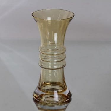 Riihimäen lasi Kielo maljakko, amber, suunnittelija Tamara Aladin,