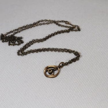 Turun hopea Luu kaulakoru, pronssi, suunnittelija Pentti Sarpaneva, pronssi, pieni