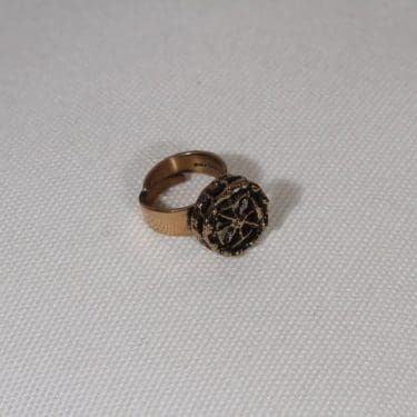 Turun hopea Pitsi sormus, pronssi, suunnittelija Pentti Sarpaneva, pronssi