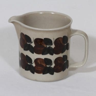 Arabia Ruija kaadin, käsinmaalattu, suunnittelija Raija Uosikkinen, käsinmaalattu