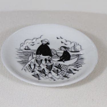 Arabia Harraste koristelautanen, Kalastaja, suunnittelija , Kalastaja, pieni, serikuva