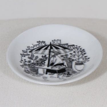 Arabia Harraste koristelautanen, suunnittelija , pieni, serikuva