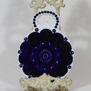 Arabia Valencia talouslevy, käsinmaalattu, suunnittelija Ulla Procope, käsinmaalattu, signeerattu