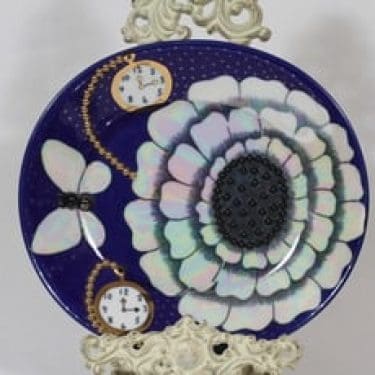 Arabia Florence koristelautanen, signeerattu, suunnittelija Birger Kaipiainen, signeerattu, lysteri- ja helmikoriste