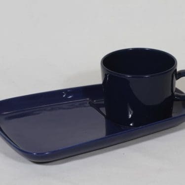 Arabia Kilta kuppi ja erikoislautanen, sininen lasite, suunnittelija Kaj Franck,