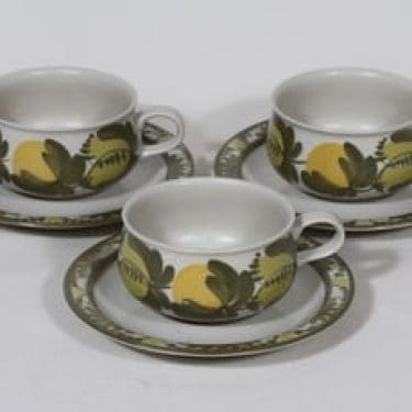 Arabia PW kahvikupit, käsinmaalattu, 3 kpl, suunnittelija Raija Uosikkinen, käsinmaalattu, signeerattu