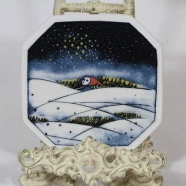 Arabia koristelautanen, Christmas, suunnittelija Heljä Liukko-Sundström, Christmas, pieni, serikuva