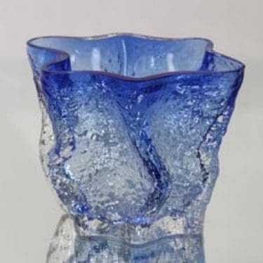 Kumela Liepukka maljakko, signeerattu, suunnittelija Kaj Blomqvist, signeerattu, massiivinen