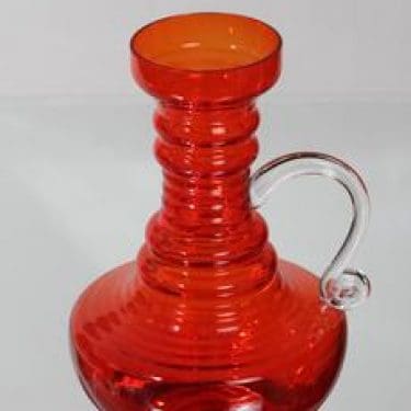 Riihimäen lasi Kleopatra maljakko, punainen, suunnittelija Tamara Aladin,