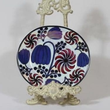 Arabia BK koristelautanen, signeerattu, suunnittelija Birger Kaipiainen, signeerattu, serikuva