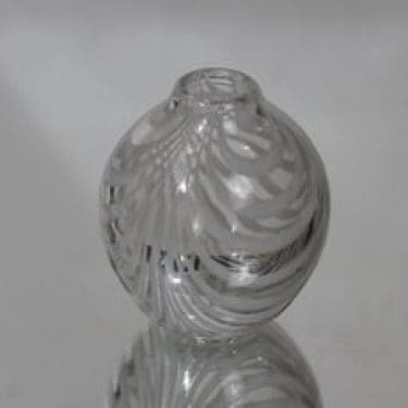 Kumela maljakko, signeerattu, suunnittelija Maija Carlson, signeerattu, filigraani