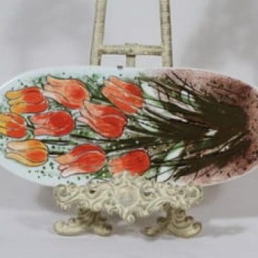 Arabia seinälaatta, Tulppaaneja tulvillaan, suunnittelija Heljä Liukko-Sundström, Tulppaaneja tulvillaan, suuri, serikuva