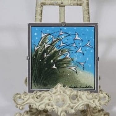 Arabia koristelaatta, Ajatuksella, suunnittelija Heljä Liukko-Sundström, Ajatuksella, pieni, serikuva