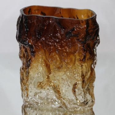 Kumela Kallio maljakko, signeerattu, suunnittelija Kaj Blomqvist, signeerattu, suuri, massiivinen