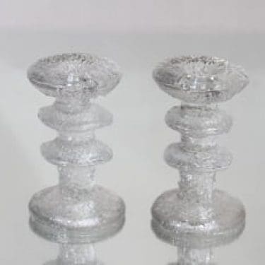 Iittala Festivo kynttilänjalat, signeerattu, 2 kpl, suunnittelija Timo Sarpaneva, signeerattu