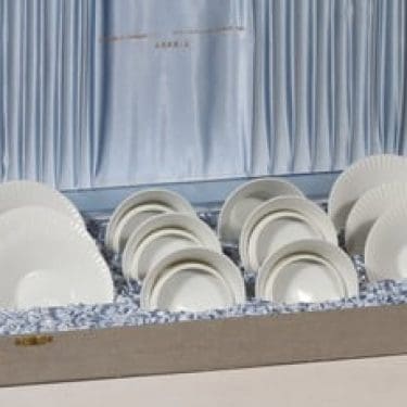 Arabia jälkiruokakulhot kannella ja lautaset, valkoinen, 6 kpl, suunnittelija , signeerattu