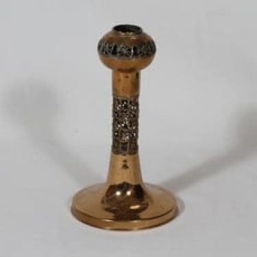 Turun hopea 1962/S kynttilänjalka, pronssi, suunnittelija Pentti Sarpaneva, pronssi