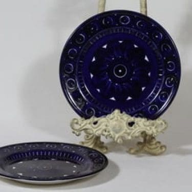 Arabia Valencia lautaset, signeerattu, 2 kpl, suunnittelija Ulla Procope, signeerattu, pieni, käsinmaalattu