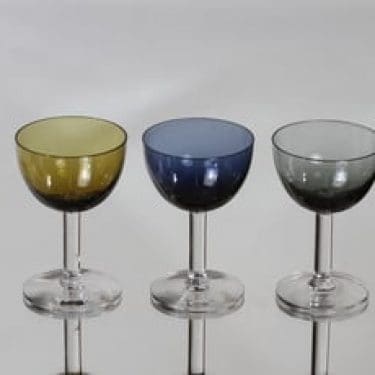 Nuutajärvi 1125 lasit, 8 cl, 3 kpl, suunnittelija Saara Hopea, 8 cl