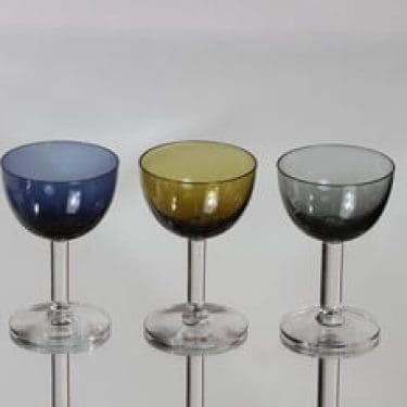 Nuutajärvi 1125 lasit, 8 cl, 3 kpl, suunnittelija Saara Hopea, 8 cl