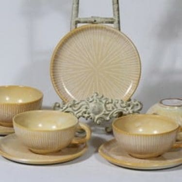 Kupittaan savi 347 teekupit, keltainen, 4 kpl, suunnittelija , käsinmaalattu