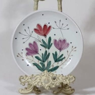 Kupittaan savi koristelautanen, käsinmaalattu, suunnittelija , käsinmaalattu, signeerattu