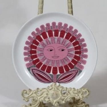 Arabia Daisy lasten lautanen, punainen, suunnittelija Esteri Tomula, serikuva, retro