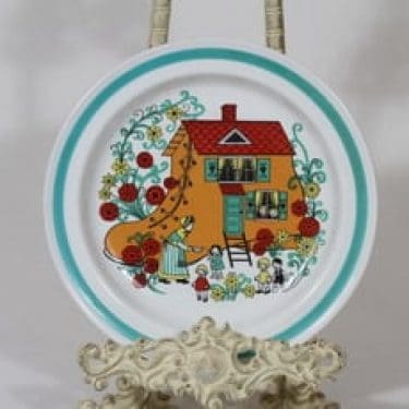 Arabia Satukenkä lasten lautanen, suunnittelija Raija Uosikkinen, serikuva