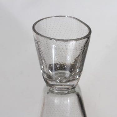 Nuutajärvi GN 16 maljakko, happosigneerattu, suunnittelija Gunnel Nyman, happosigneerattu, pieni