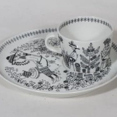 Arabia Emilia kuppi- ja erikoislautanen, suunnittelija Raija Uosikkinen, 20 cl, kuparipainokoriste