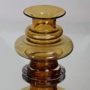 Riihimäen lasi Tornado maljakko, amber, suunnittelija Tamara Aladin,