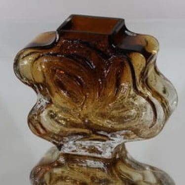 Kumela maljakko, signeerattu, suunnittelija Kaj Blomqvist, signeerattu, massiivinen