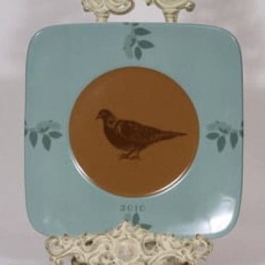 Arabia Flora&fauna vuosilautanen, 2010, suunnittelija Eeva Sivula|Pekka Toivanen, 2010, serikuva