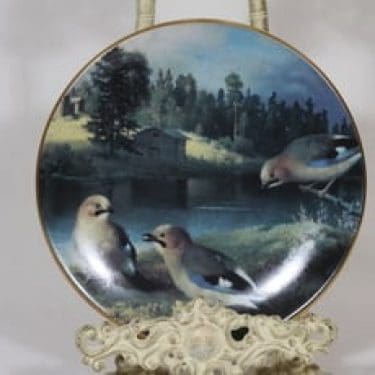 Arabia koristelautanen, Närhet ja peruna, suunnittelija von Wright, Närhet ja peruna, serikuva, lintuaihe