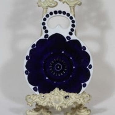 Arabia Valencia talouslevy, käsinmaalattu, suunnittelija Ulla Procope, käsinmaalattu, signeerattu