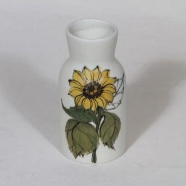 Arabia Kukka maljakko, käsinmaalattu, suunnittelija Hilkka-Liisa Ahola, käsinmaalattu, pieni, signeerattu