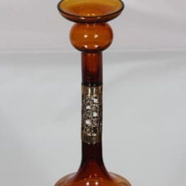 Turun hopea|Kumela P 409 kynttilänjjalka, ruskea, suunnittelija Pentti Sarpaneva, pronssivanne