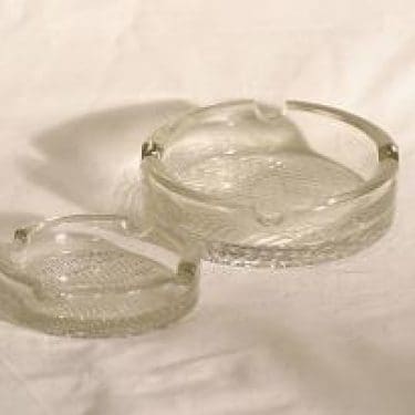 Riihimäen lasi Flindari tuhka-astiat, 2 kpl, suunnittelija Nanny Still,